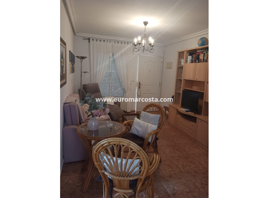 Sale - Bungalow - San Fulgencio - Oasis