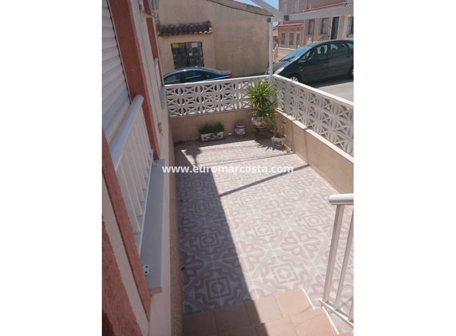 Sale - Bungalow - San Fulgencio - Oasis