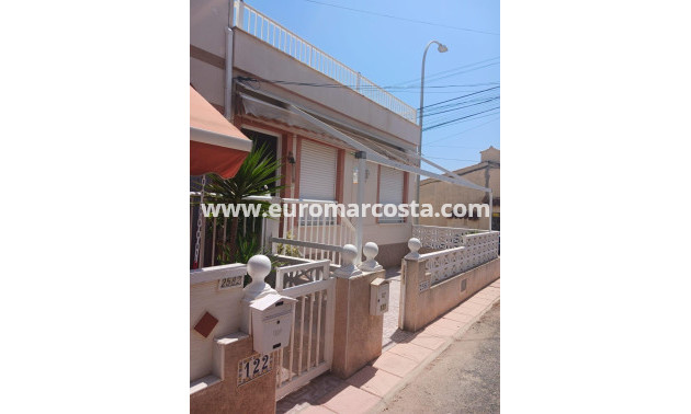 Sale - Bungalow - San Fulgencio - Oasis