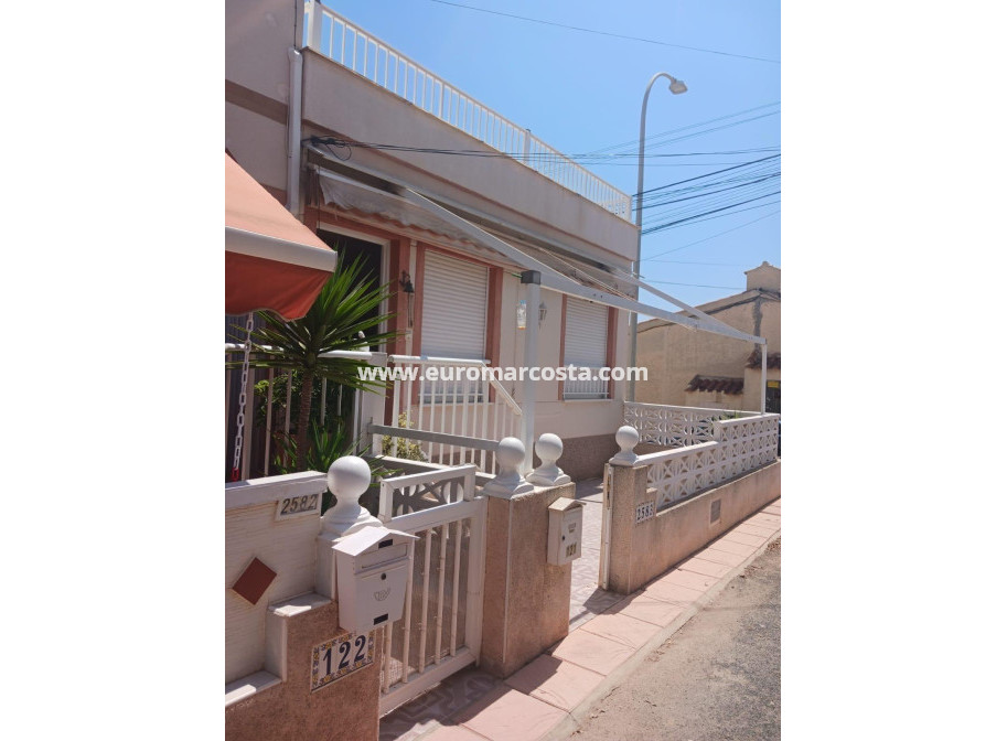 Sale - Bungalow - San Fulgencio - Oasis