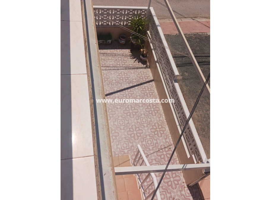 Sale - Bungalow - San Fulgencio - Oasis