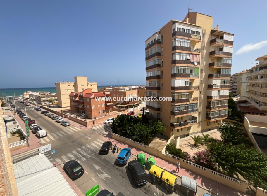 Sale - Apartment / flat - Torrevieja - La Mata