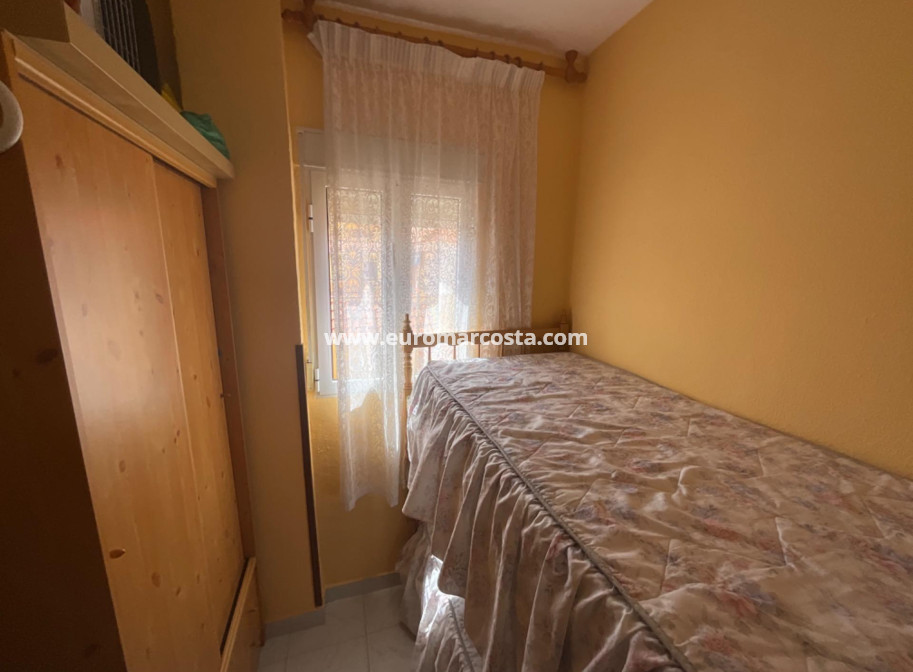 Sale - Apartment / flat - Torrevieja - La Mata