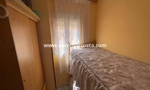 Sale - Apartment / flat - Torrevieja - La Mata