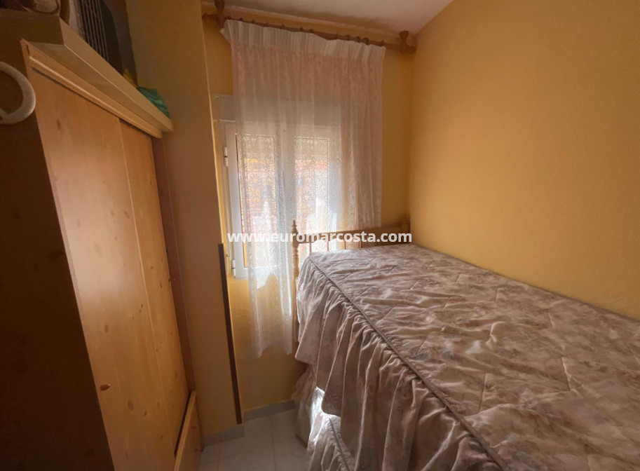 Sale - Apartment / flat - Torrevieja - La Mata