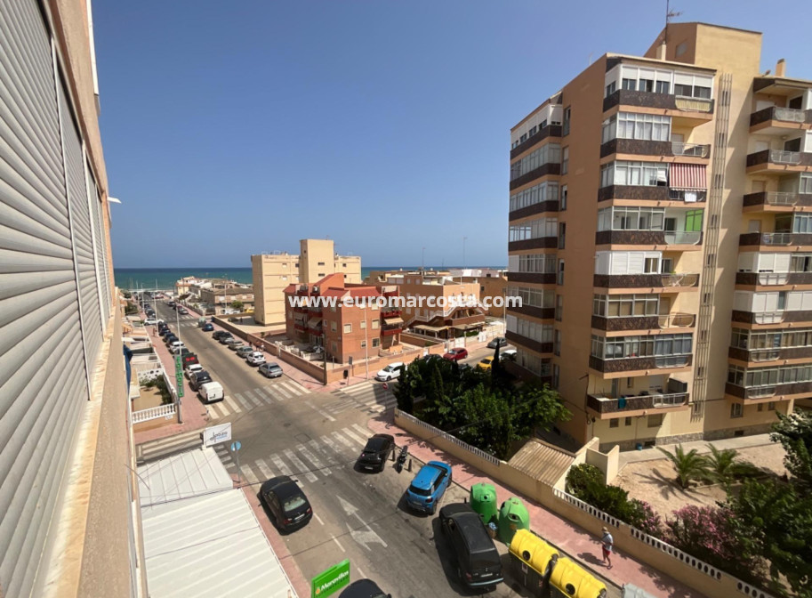 Sale - Apartment / flat - Torrevieja - La Mata