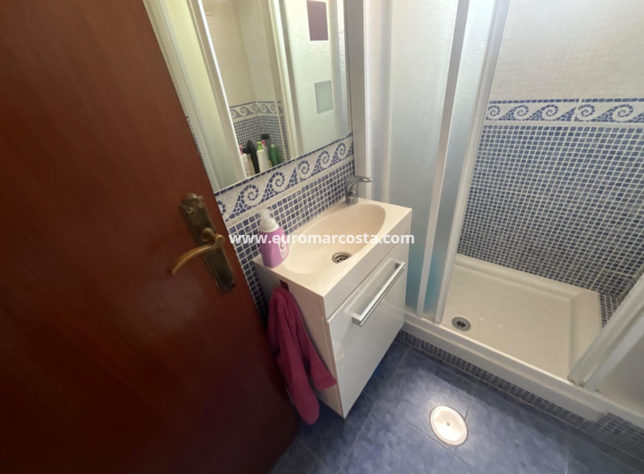 Sale - Apartment / flat - Torrevieja - La Mata