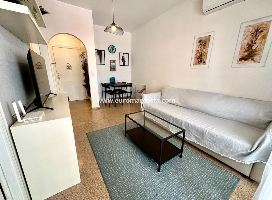 Sale - Apartment / flat - Guardamar del Segura - Pueblo