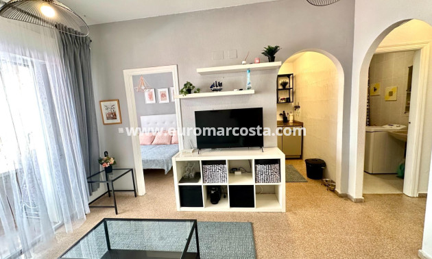 Sale - Apartment / flat - Guardamar del Segura - Pueblo