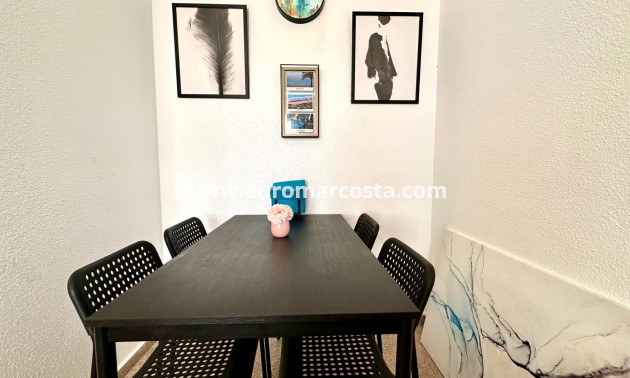 Sale - Apartment / flat - Guardamar del Segura - Pueblo