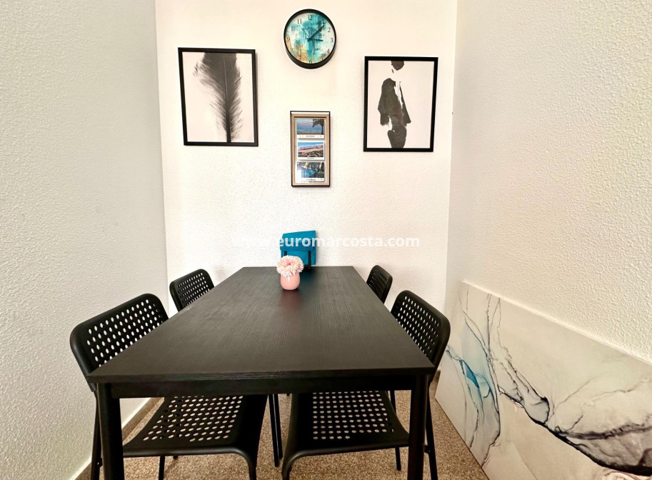 Sale - Apartment / flat - Guardamar del Segura - Pueblo