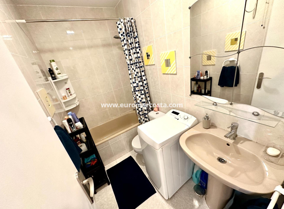 Sale - Apartment / flat - Guardamar del Segura - Pueblo