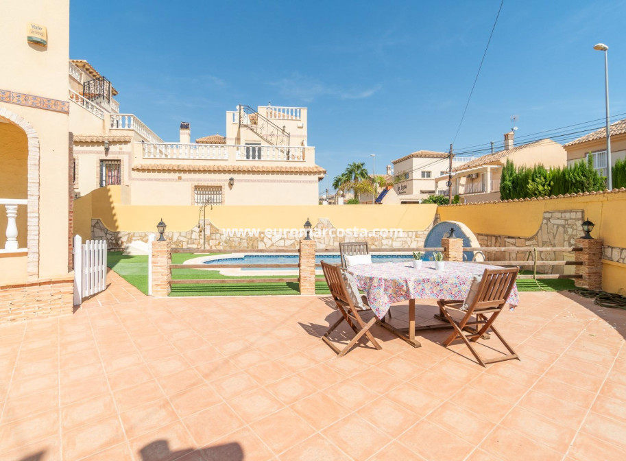 Objekte zum Wiederverkauf - Villa freitstehend - Orihuela Costa