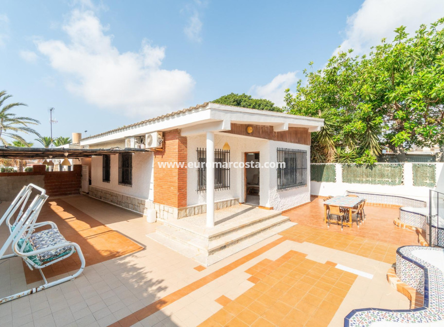 Objekte zum Wiederverkauf - Villa freitstehend - Torrevieja - TORREVIEJA