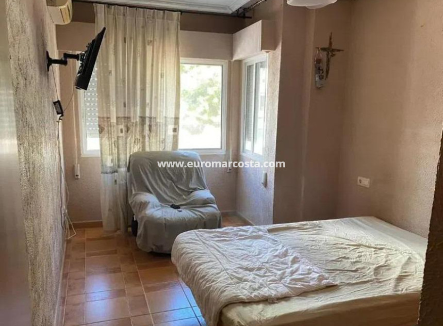 Objekte zum Wiederverkauf - Wohnung - Torrevieja - TORREVIEJA