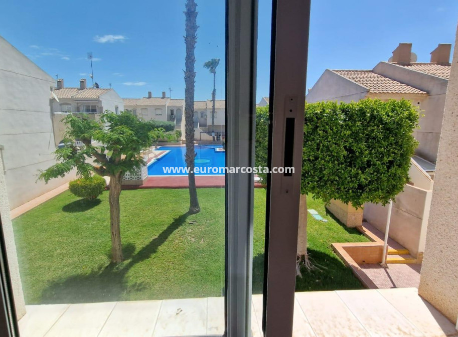 Objekte zum Wiederverkauf - Bungalow - Torrevieja - TORREVIEJA