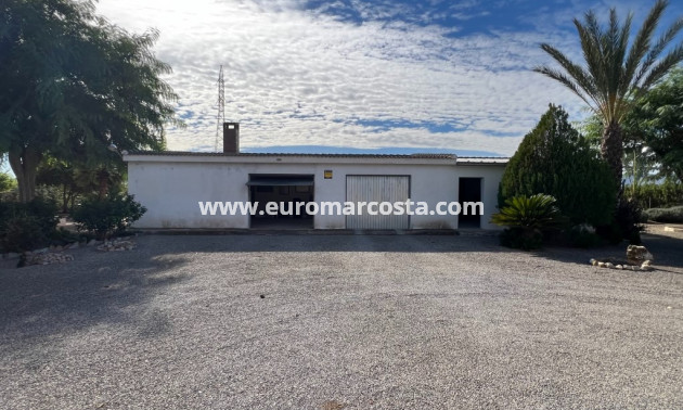 Sale - Country house - Albatera