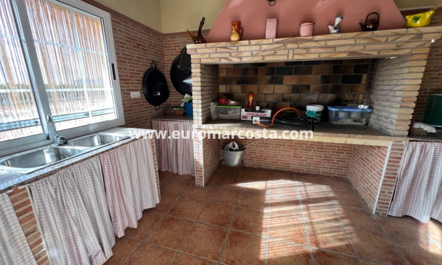 Sale - Country house - Albatera