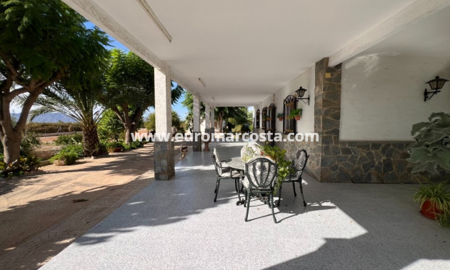 Sale - Country house - Albatera