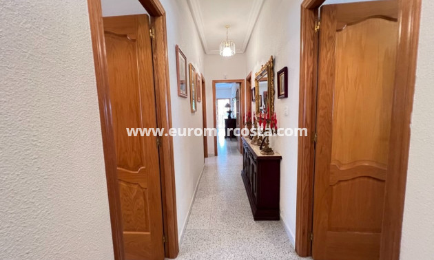 Sale - Country house - Albatera