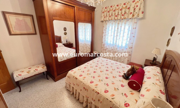 Sale - Country house - Albatera