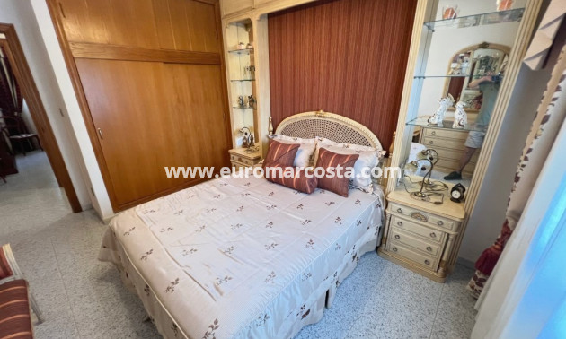 Sale - Country house - Albatera