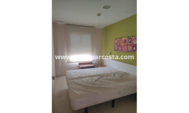 Sale - Apartment / flat - Guardamar del Segura - Pueblo