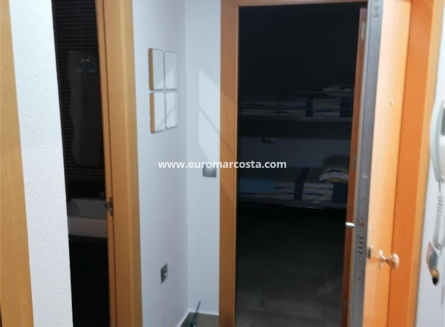 Sale - Apartment / flat - Torrevieja - La Mata