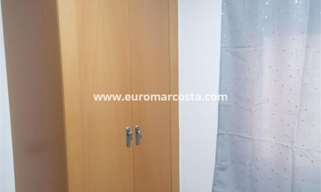 Sale - Apartment / flat - Torrevieja - La Mata