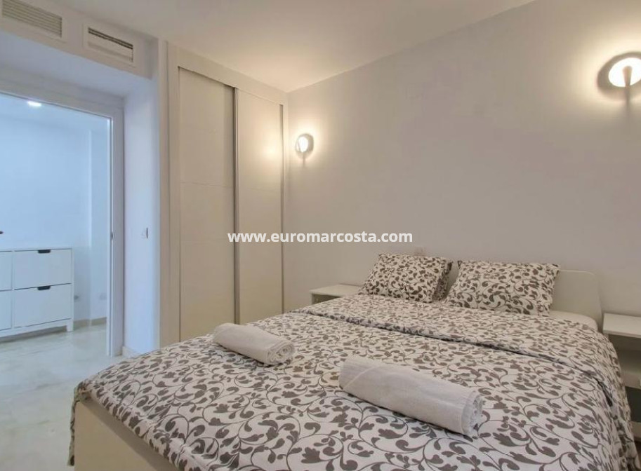 Sale - Apartment / flat - Torrevieja - Orihuela Costa