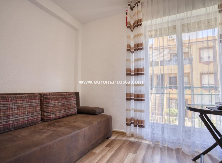 Objekte zum Wiederverkauf - Wohnung - Torrevieja - TORREVIEJA