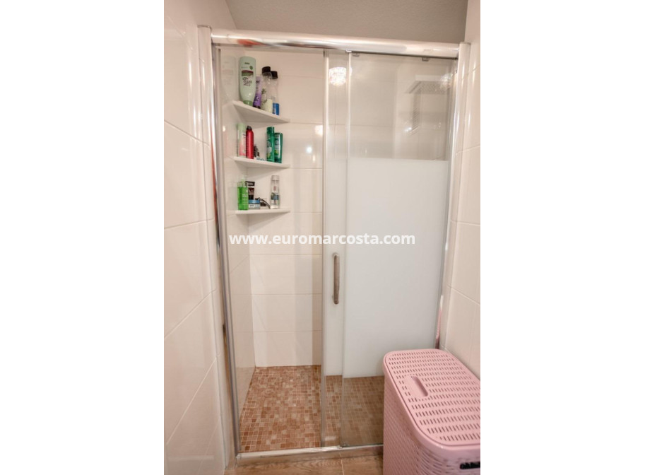 Objekte zum Wiederverkauf - Wohnung - Torrevieja - TORREVIEJA