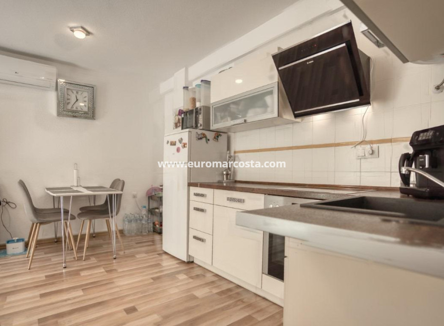 Objekte zum Wiederverkauf - Wohnung - Torrevieja - TORREVIEJA