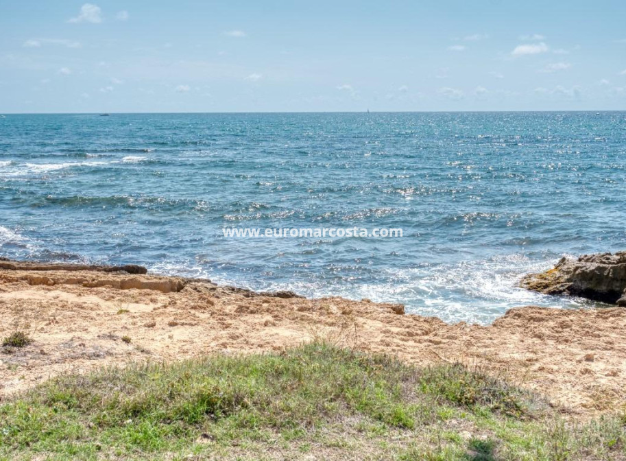 Objekte zum Wiederverkauf - Wohnung - Torrevieja - TORREVIEJA
