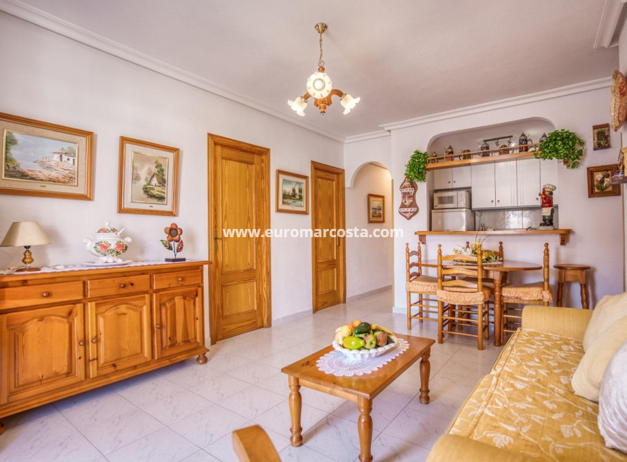 Sale - Apartment / flat - Torrevieja - La Mata