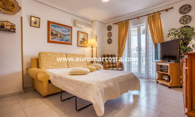 Sale - Apartment / flat - Torrevieja - La Mata