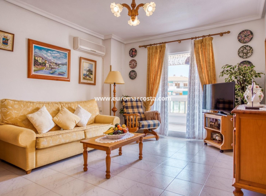 Sale - Apartment / flat - Torrevieja - La Mata