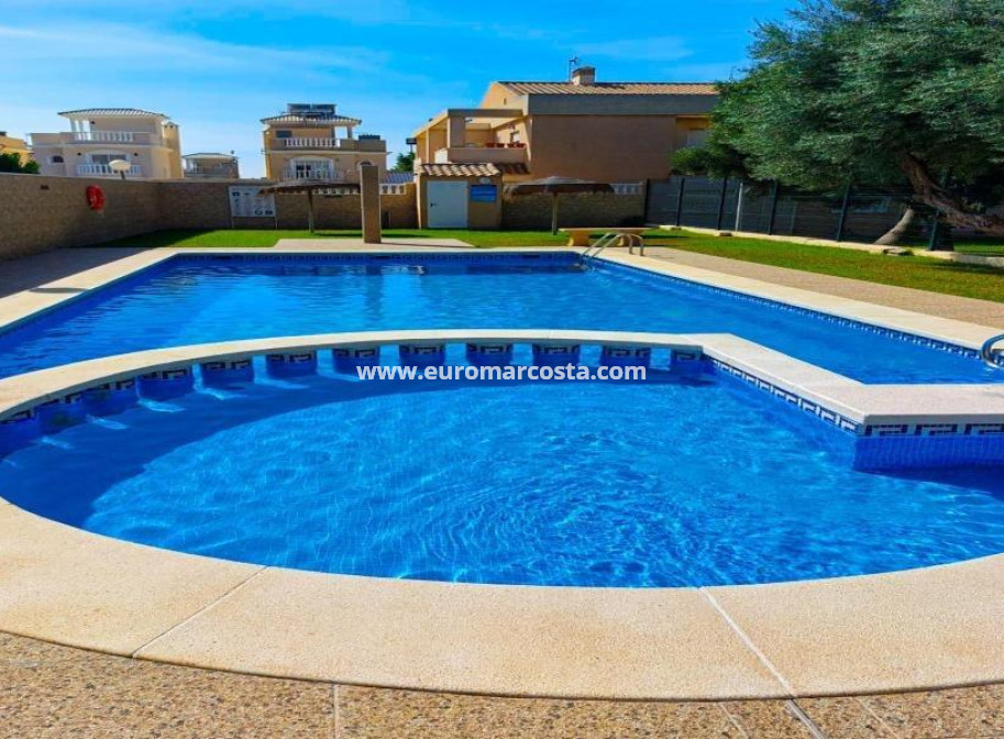 Sale - Bungalow - Torrevieja - TORREVIEJA