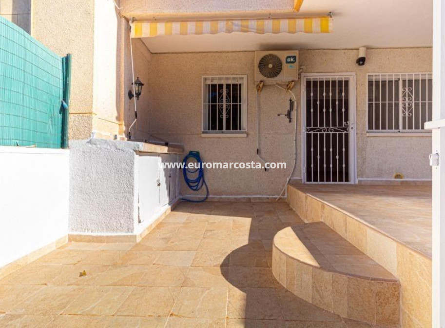 Sale - Bungalow - Torrevieja - TORREVIEJA