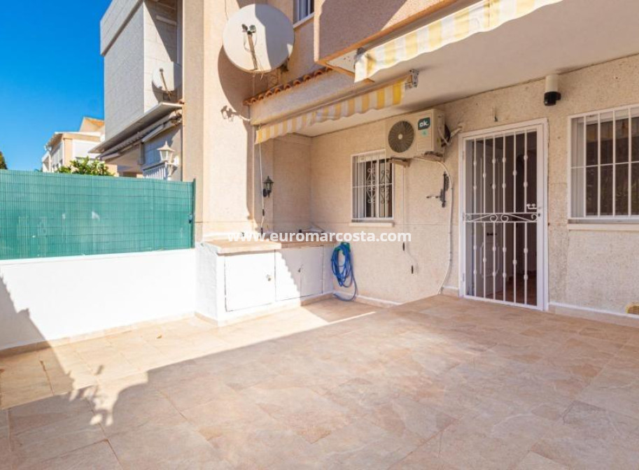 Sale - Bungalow - Torrevieja - TORREVIEJA