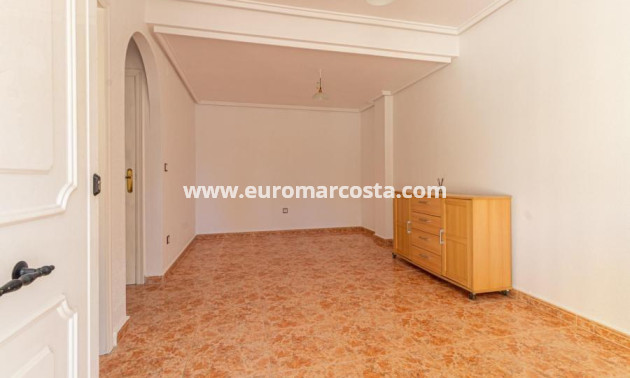 Sale - Bungalow - Torrevieja - TORREVIEJA