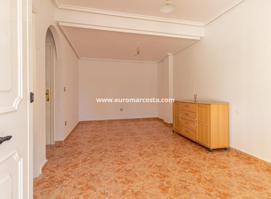 Sale - Bungalow - Torrevieja - TORREVIEJA