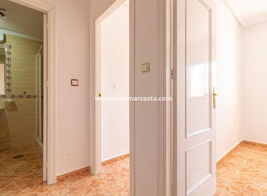 Sale - Bungalow - Torrevieja - TORREVIEJA