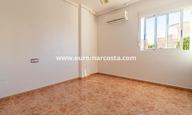 Sale - Bungalow - Torrevieja - TORREVIEJA