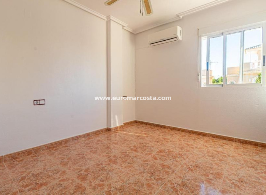 Sale - Bungalow - Torrevieja - TORREVIEJA