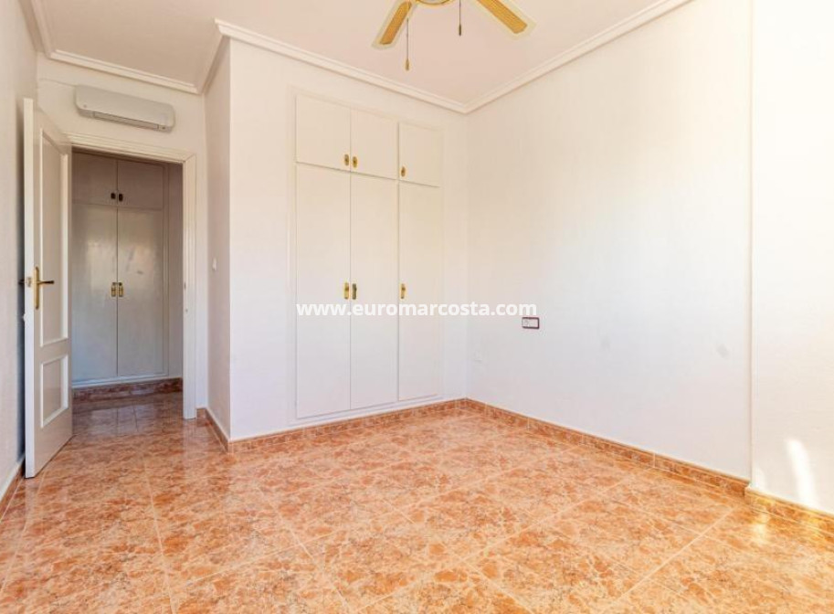 Sale - Bungalow - Torrevieja - TORREVIEJA