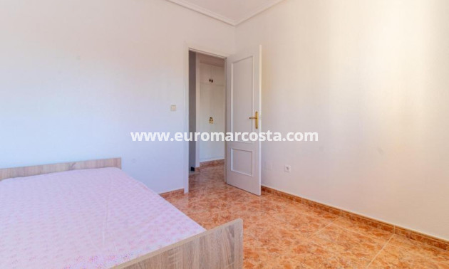 Sale - Bungalow - Torrevieja - TORREVIEJA