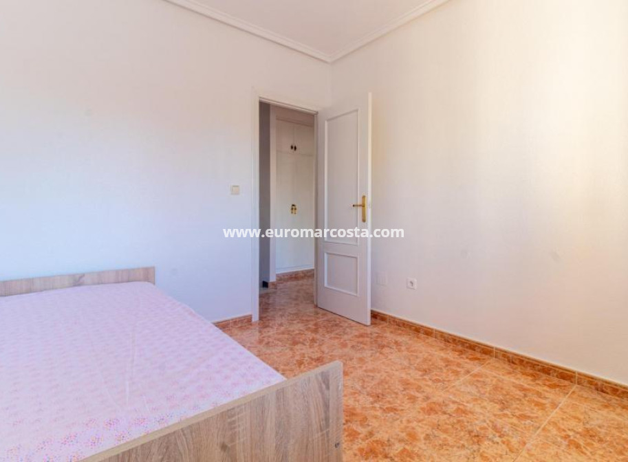 Sale - Bungalow - Torrevieja - TORREVIEJA