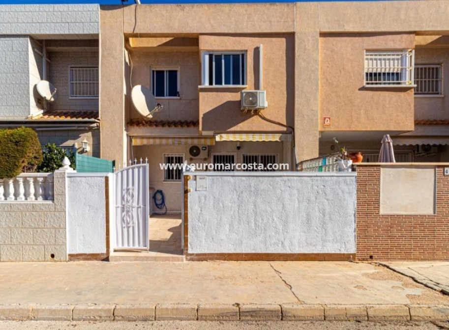 Sale - Bungalow - Torrevieja - TORREVIEJA