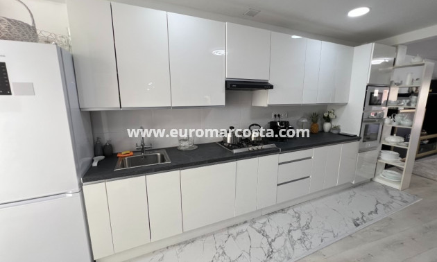 Sale - Apartment / flat - Guardamar del Segura